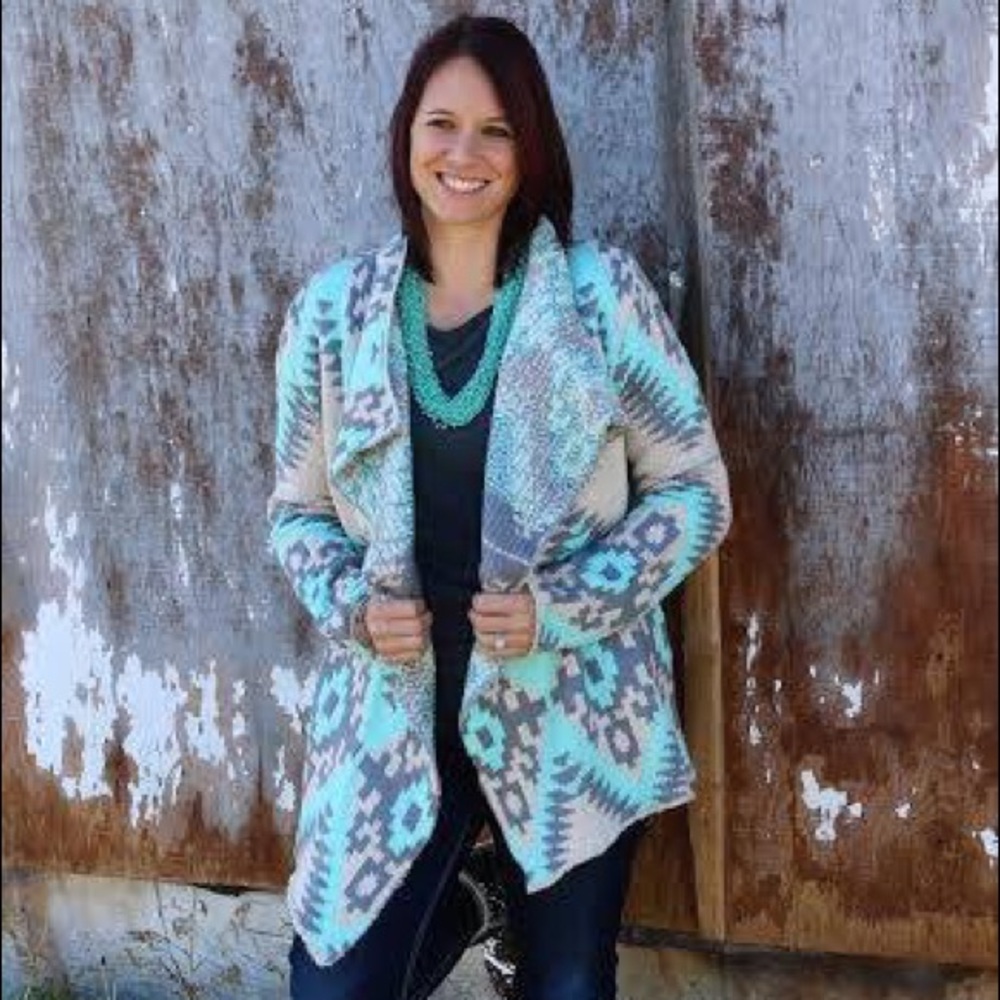 NWT Women’s Boutique Aztec Cardigan